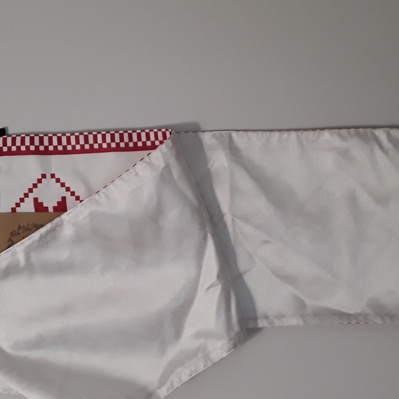 Brite table runner - Picture 3 of 4